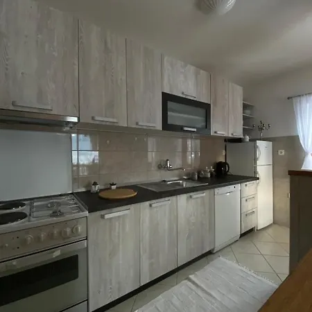 '84 Apartman
